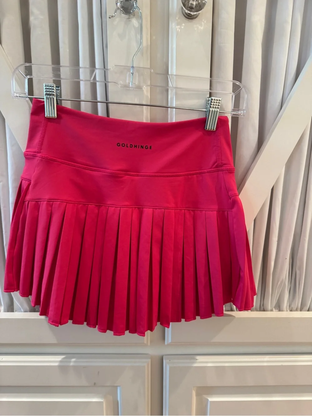 Gold Hinge Women’s Pleated Tennis Skirt Hot Pink - Size Small